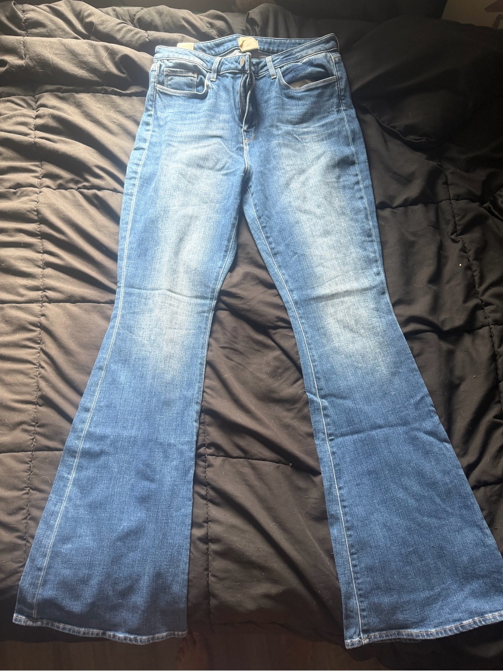 L’agence Women's Blue Flare Jeans - Classic Mid Wash
